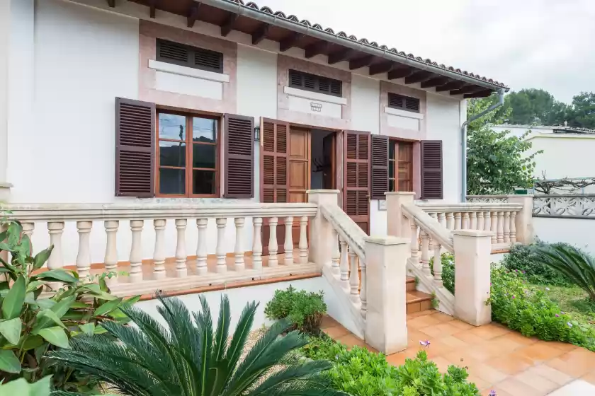 Holiday rentals in Villa cati, el Port