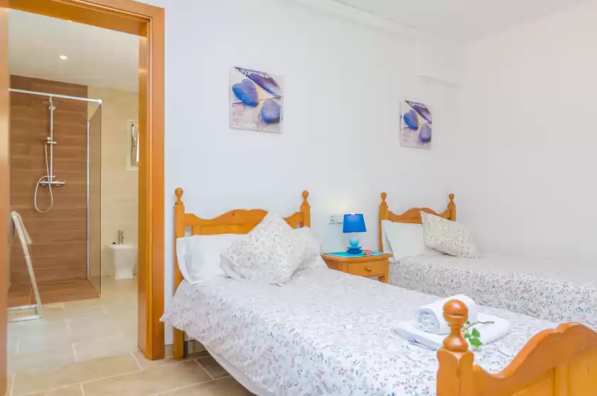 Holiday rentals in Casa garonda, Cala Pi