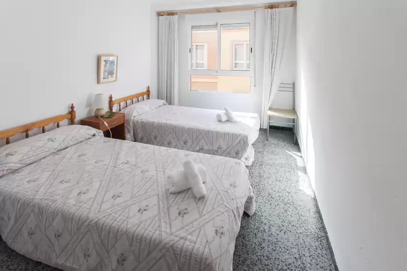 Holiday rentals in Marabril, Grau i Platja