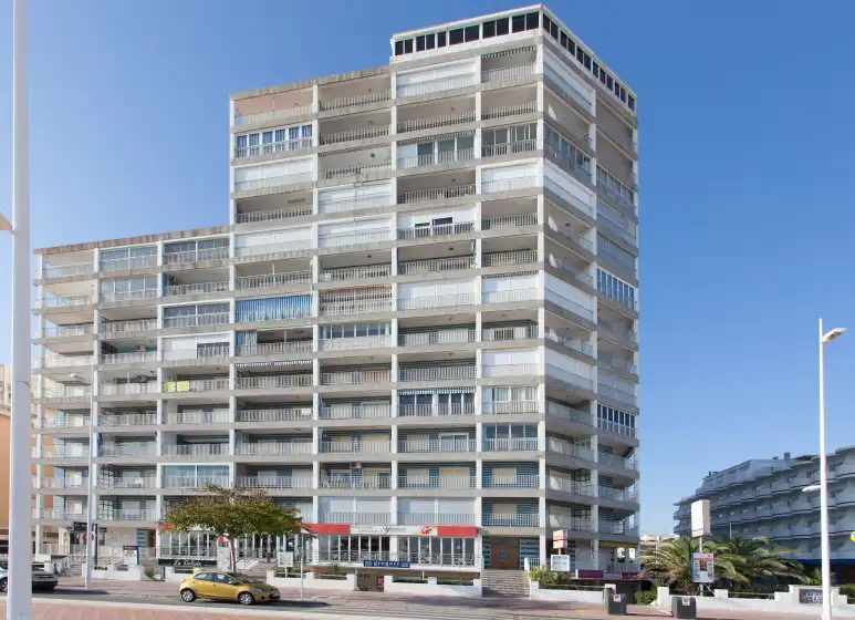 Holiday rentals in Urano, Grau i Platja