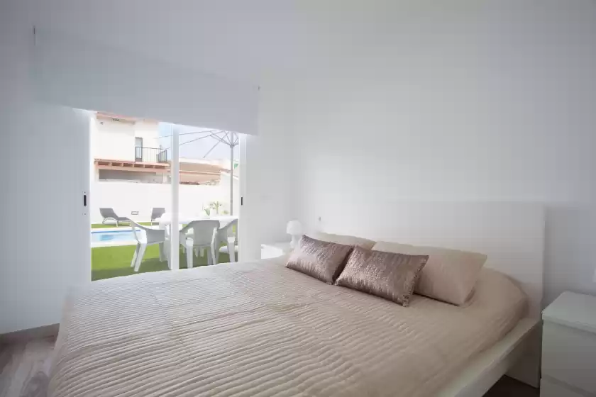 Holiday rentals in Ca na mai, Son Serra de Marina