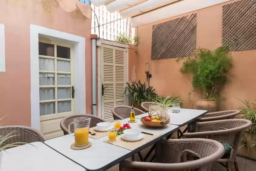 Holiday rentals in Can bagot, Llubí