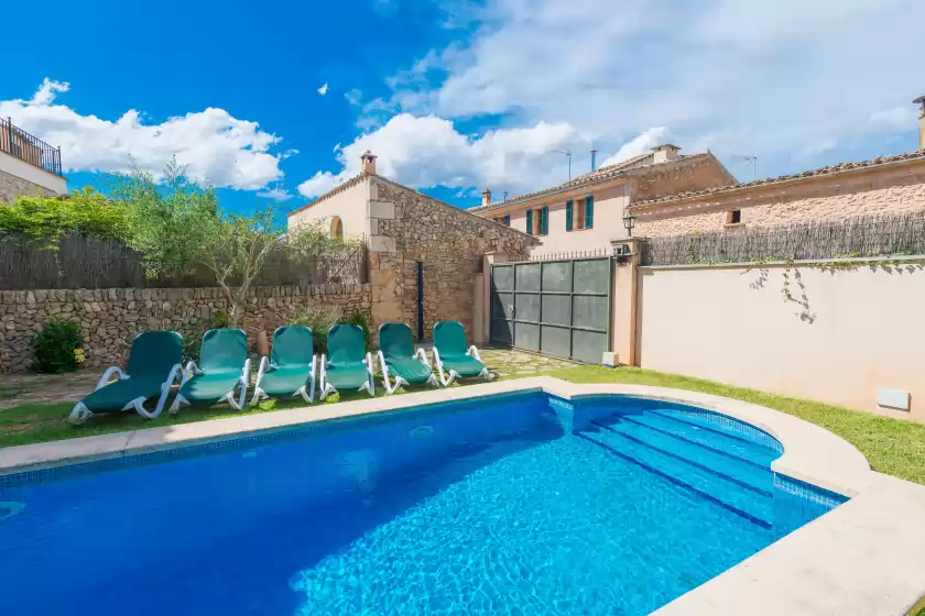 Holiday rentals in Can bagot, Llubí