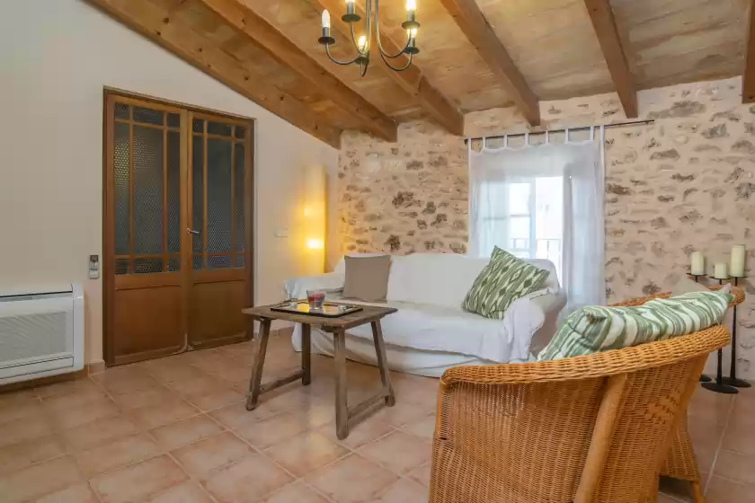Holiday rentals in Can bagot, Llubí