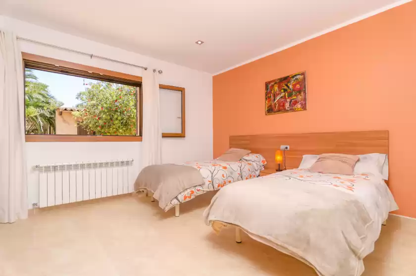 Holiday rentals in Sa marina (marina des torrent), ses Salines