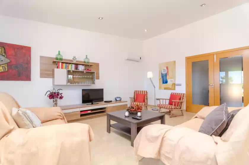 Holiday rentals in Sa marina (marina des torrent), ses Salines