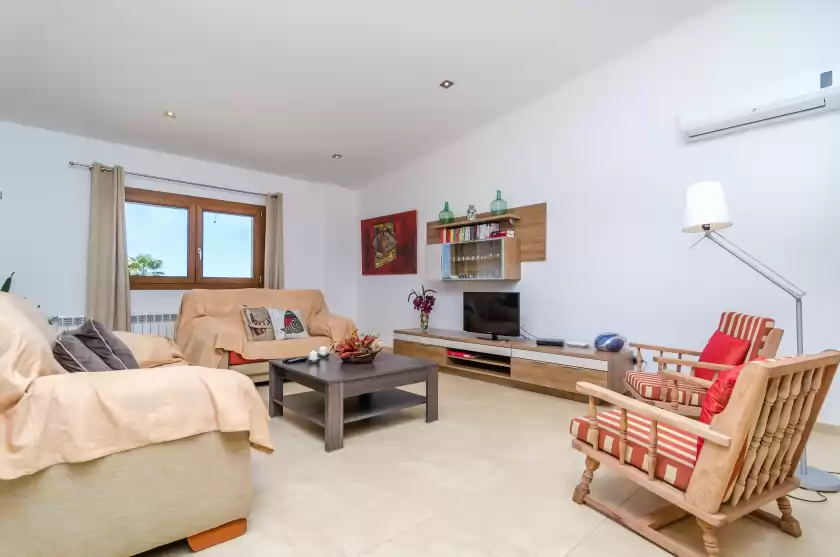 Holiday rentals in Sa marina (marina des torrent), ses Salines