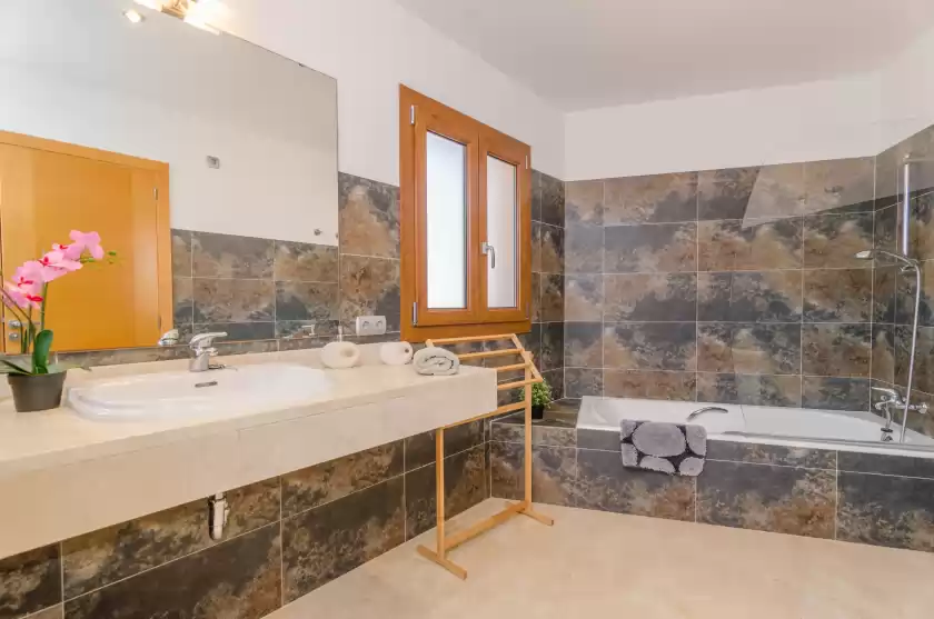 Holiday rentals in Sa marina (marina des torrent), ses Salines