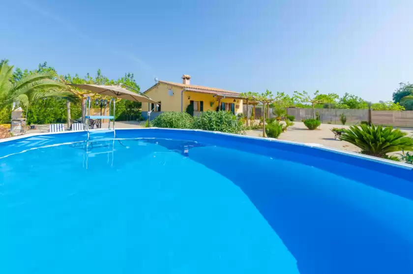 Holiday rentals in Can beltran (can caragol)