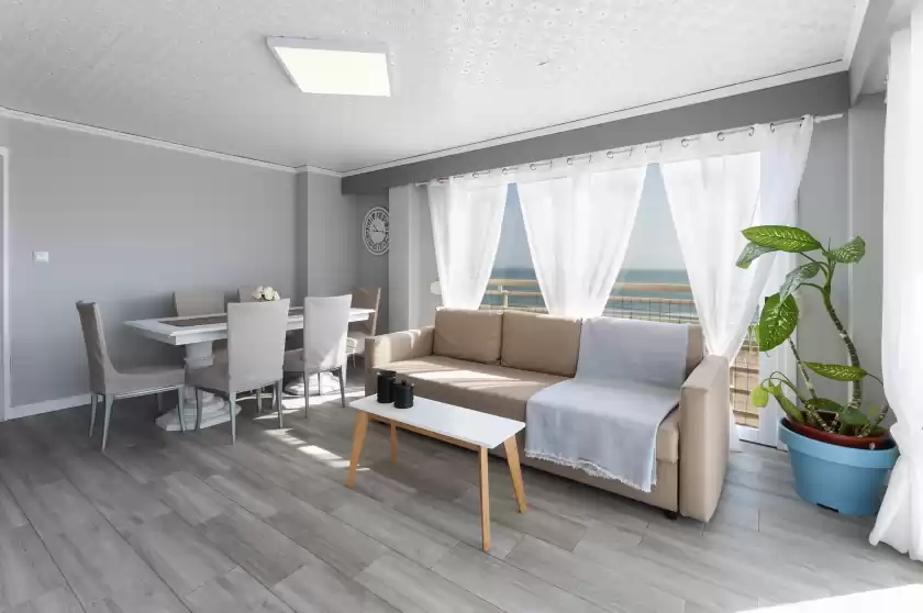 Holiday rentals in Hawai, Grau i Platja