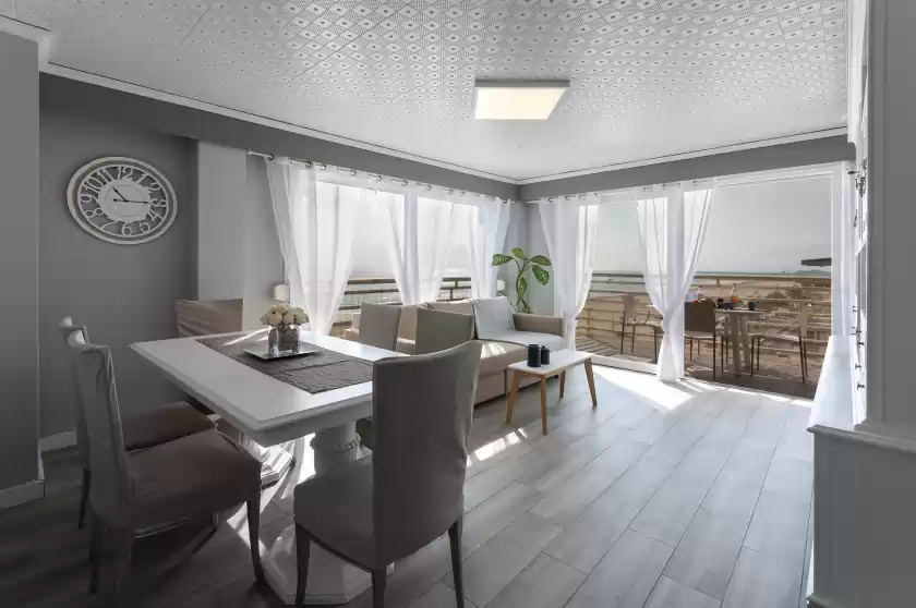 Holiday rentals in Hawai, Grau i Platja