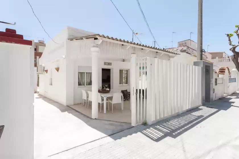 Holiday rentals in Dimarts, Grau i Platja