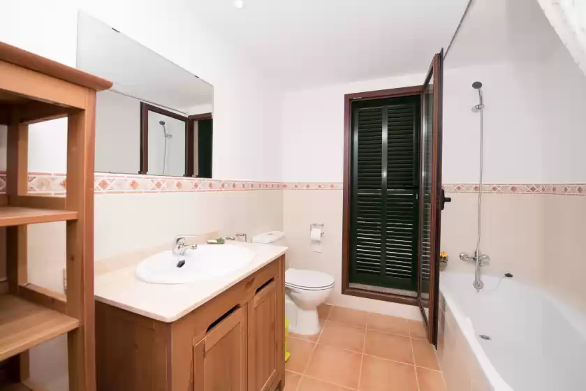 Holiday rentals in Villa sa fonera, Maria de la Salut