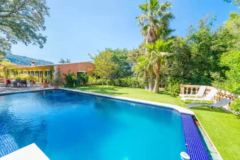 Holiday rentals in Finca son duri