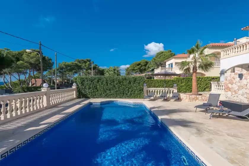 Holiday rentals in Casa cuba - adults only, Cala Pi