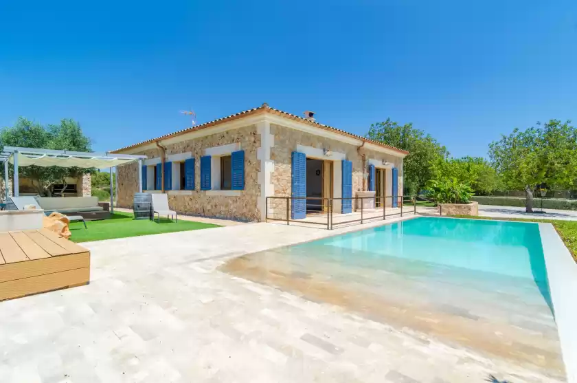 Ferienhaus auf Tortova