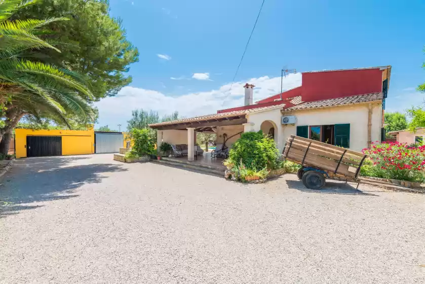 Holiday rentals in Cortijo, Lloseta