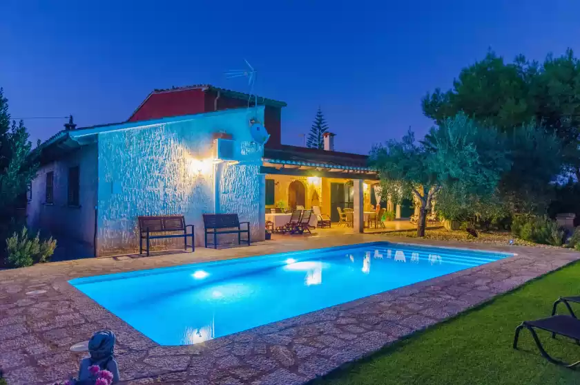 Holiday rentals in Cortijo, Lloseta