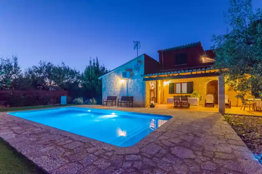 Holiday rentals in Cortijo, Lloseta