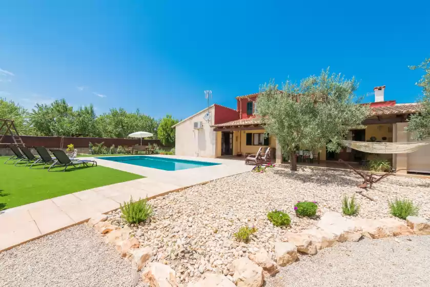 Holiday rentals in Cortijo, Lloseta