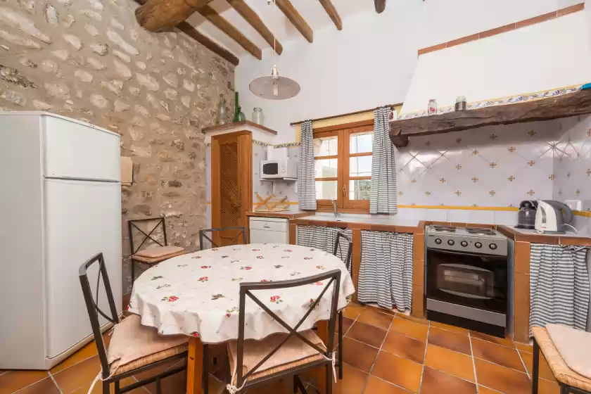 Holiday rentals in Auxella gran, Moscari