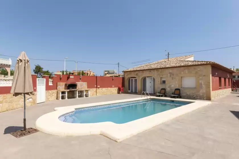 Holiday rentals in Cerezo