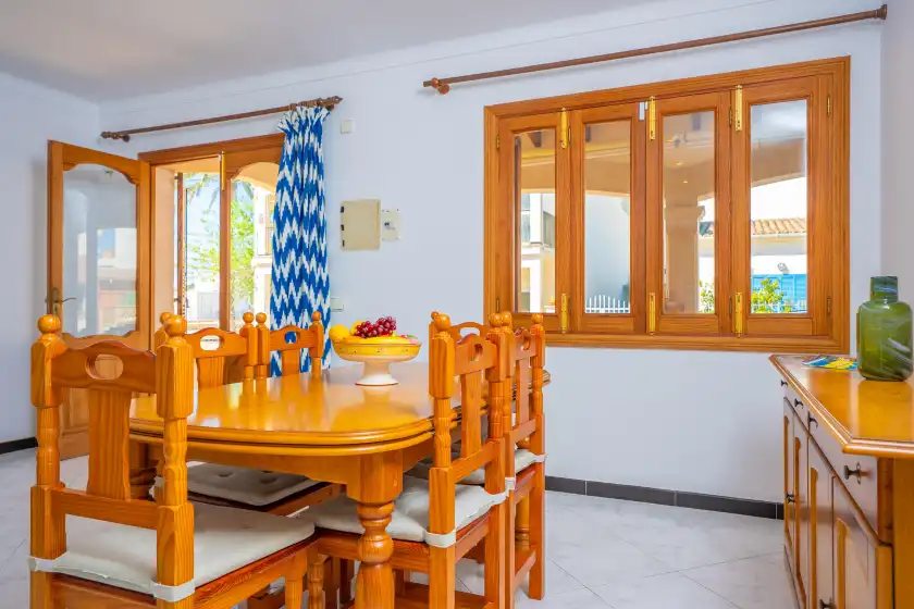 Holiday rentals in Can parrita, s'Estanyol de Migjorn