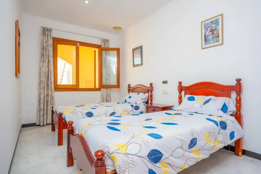 Holiday rentals in Can parrita, s'Estanyol de Migjorn