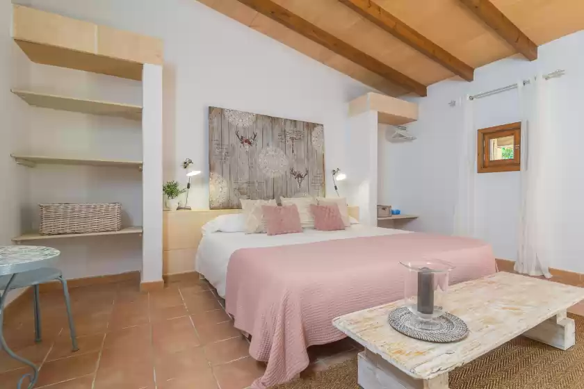 Holiday rentals in Short (short den rita), es Llombards