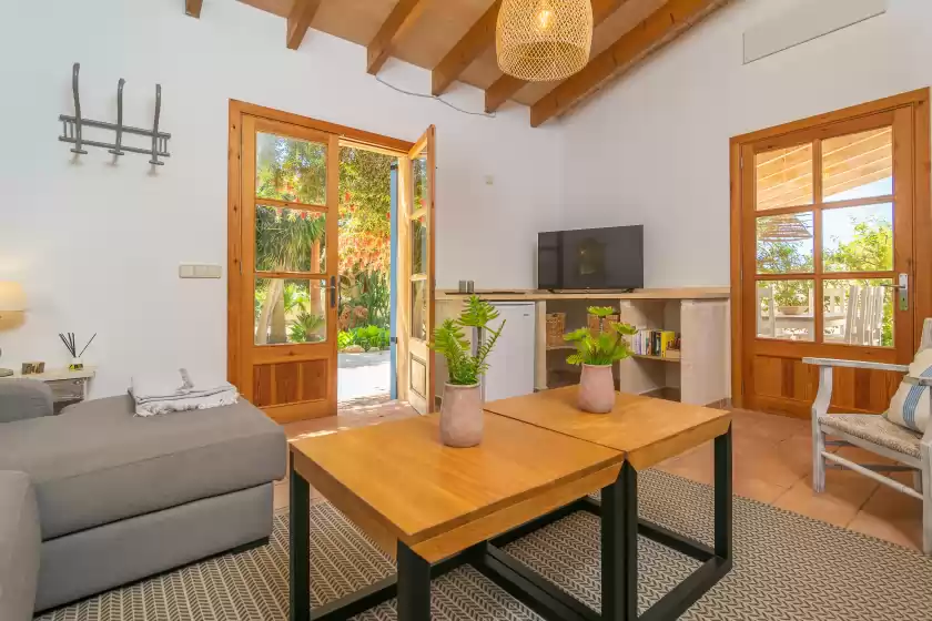 Holiday rentals in Short (short den rita), es Llombards