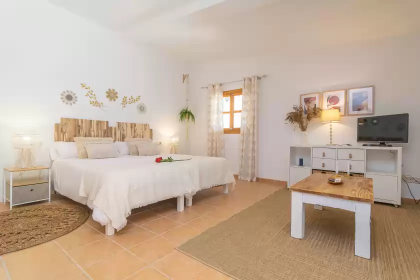 Holiday rentals in Short (short den rita), es Llombards