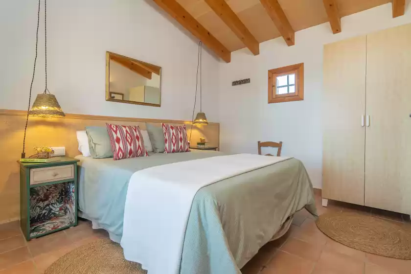 Holiday rentals in Short (short den rita), es Llombards