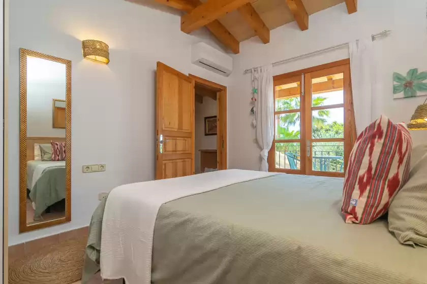 Holiday rentals in Short (short den rita), es Llombards