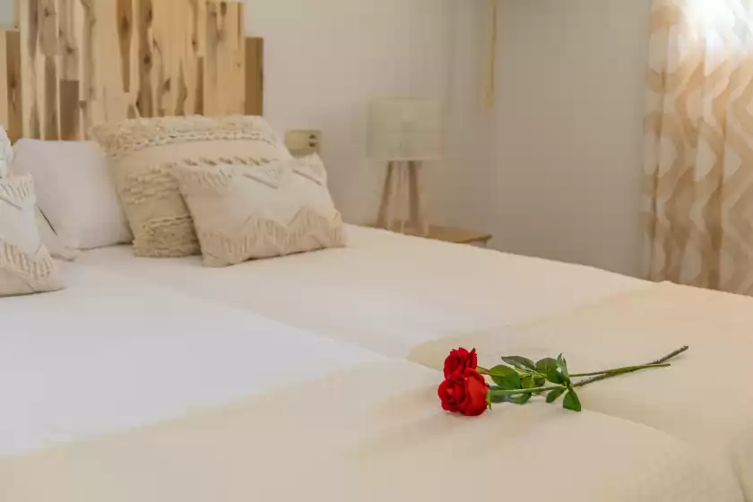 Holiday rentals in Short (short den rita), es Llombards