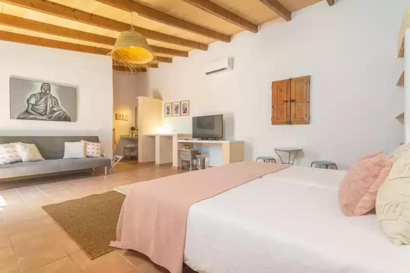 Holiday rentals in Short (short den rita), es Llombards