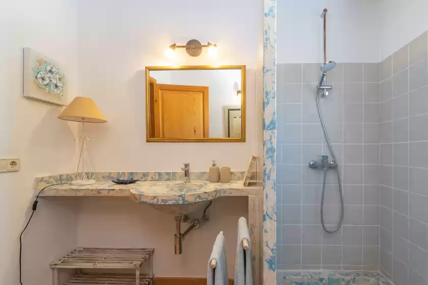 Holiday rentals in Short (short den rita), es Llombards