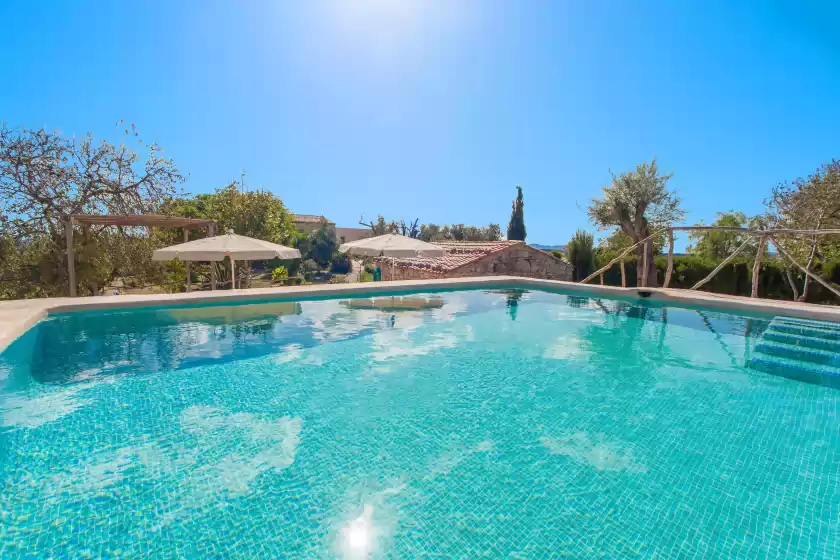 Holiday rentals in Es turó de balafi