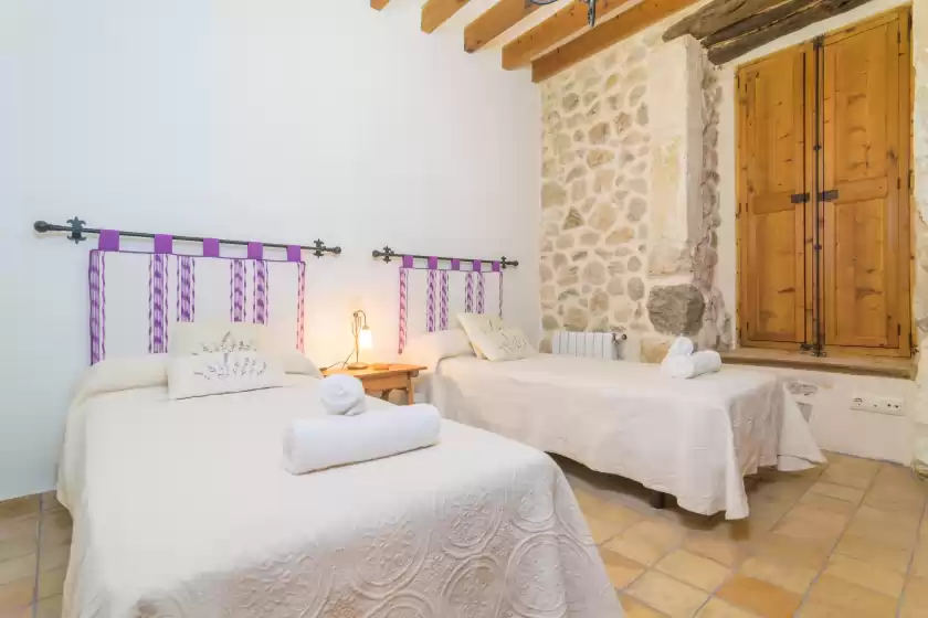 Holiday rentals in La bisbal, Moscari