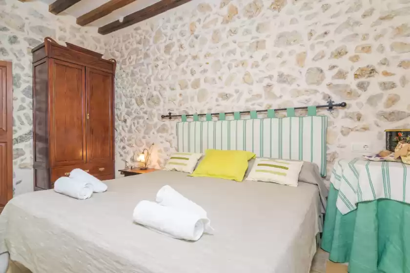 Holiday rentals in La bisbal, Moscari