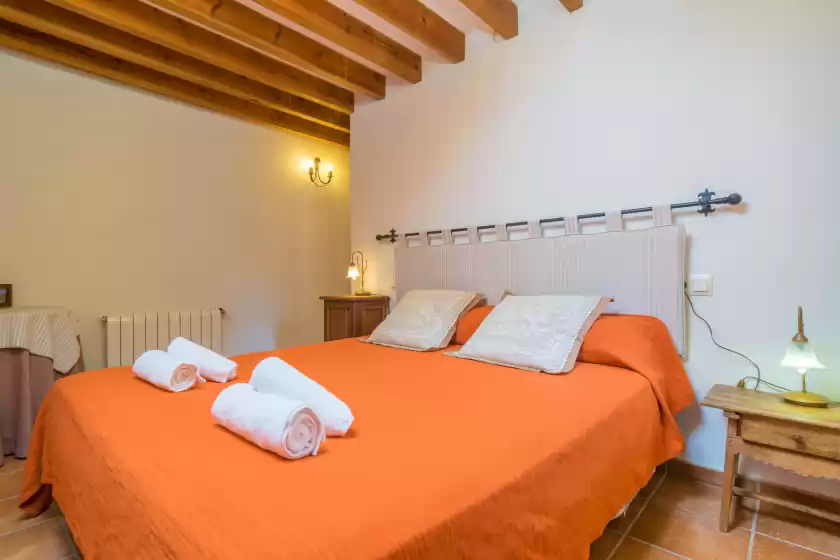 Holiday rentals in La bisbal, Moscari