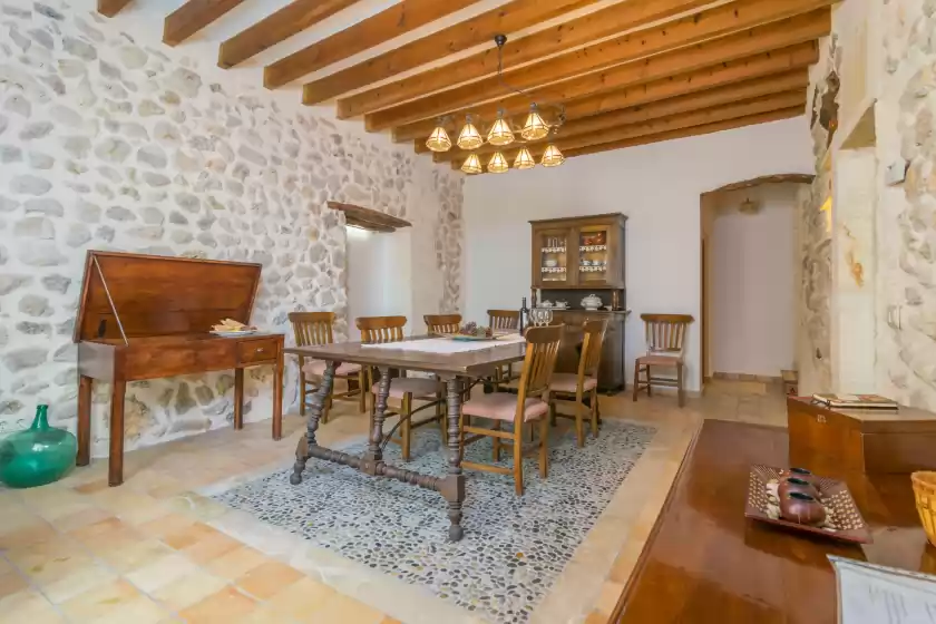 Holiday rentals in La bisbal, Moscari