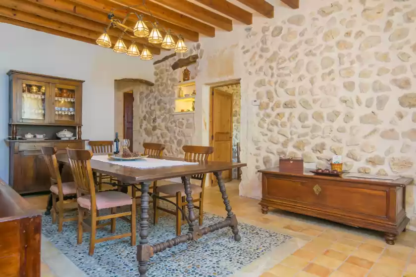 Holiday rentals in La bisbal, Moscari