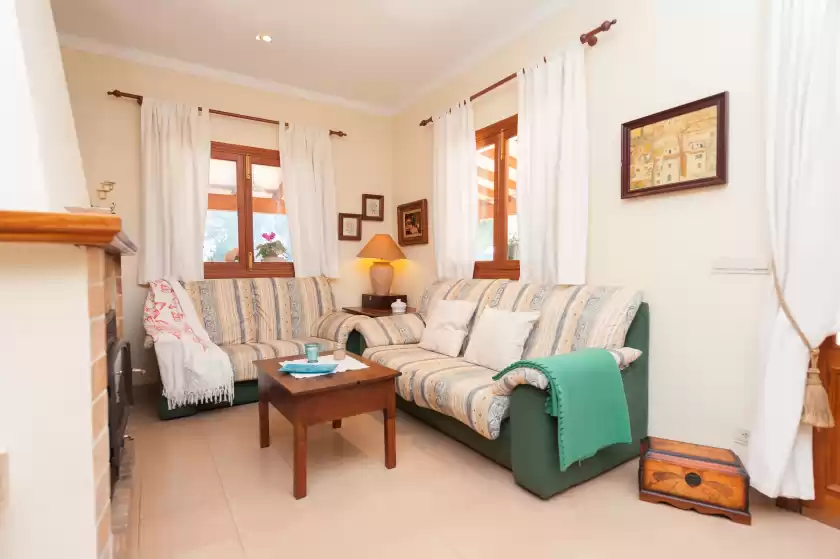 Holiday rentals in Son coll, Lloseta