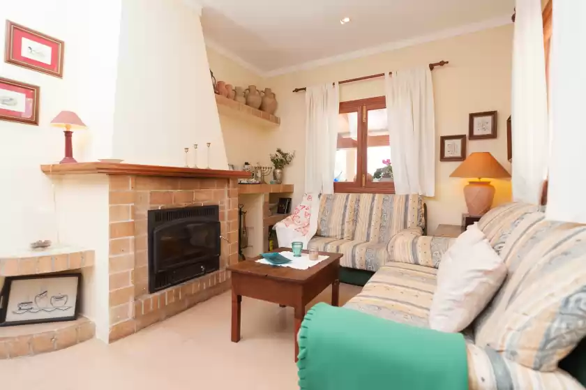 Holiday rentals in Son coll, Lloseta