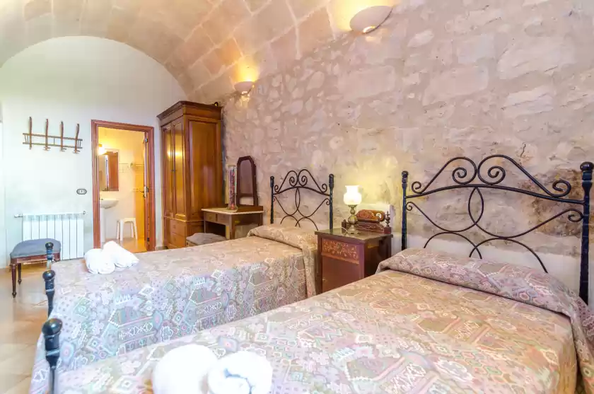 Holiday rentals in Moli den nico, Porreres