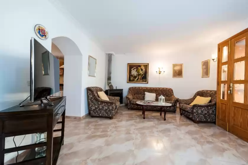 Holiday rentals in Montserrat, Jornets