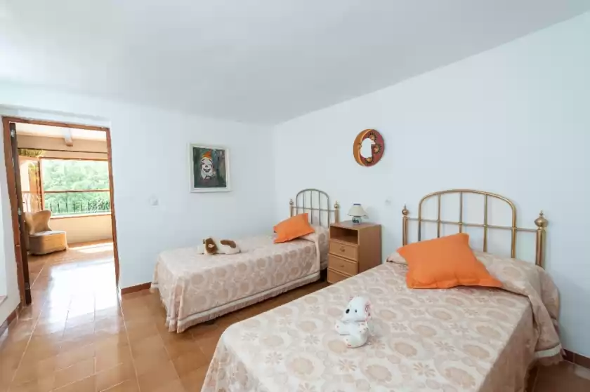 Holiday rentals in Montserrat, Jornets