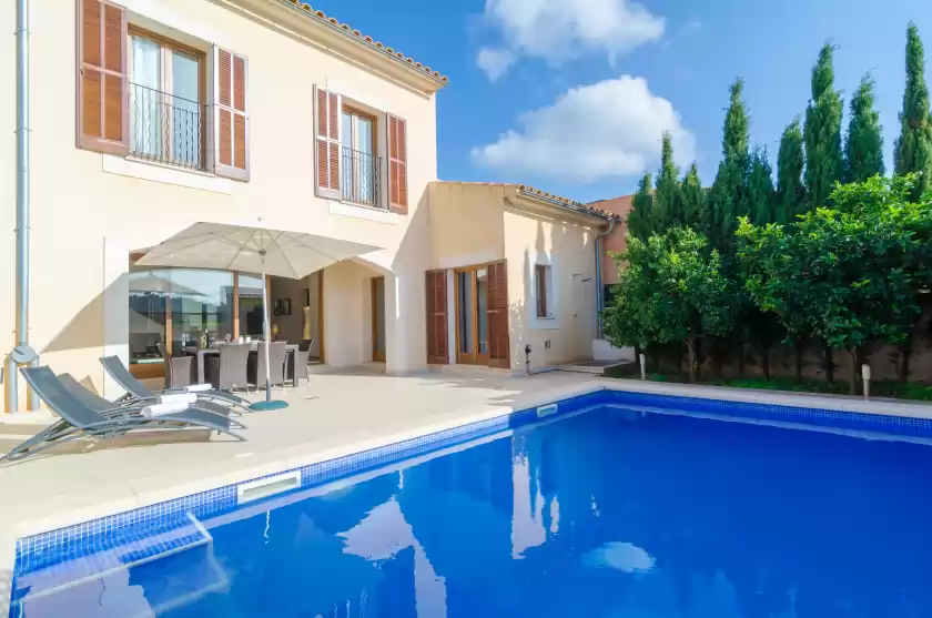 Holiday rentals in Llull, Son Carrió
