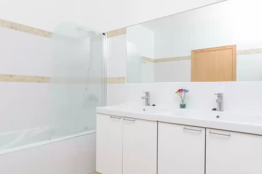 Holiday rentals in Finca albocasser, Manacor