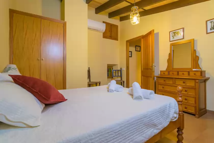 Holiday rentals in Finca son bosquer, Petra